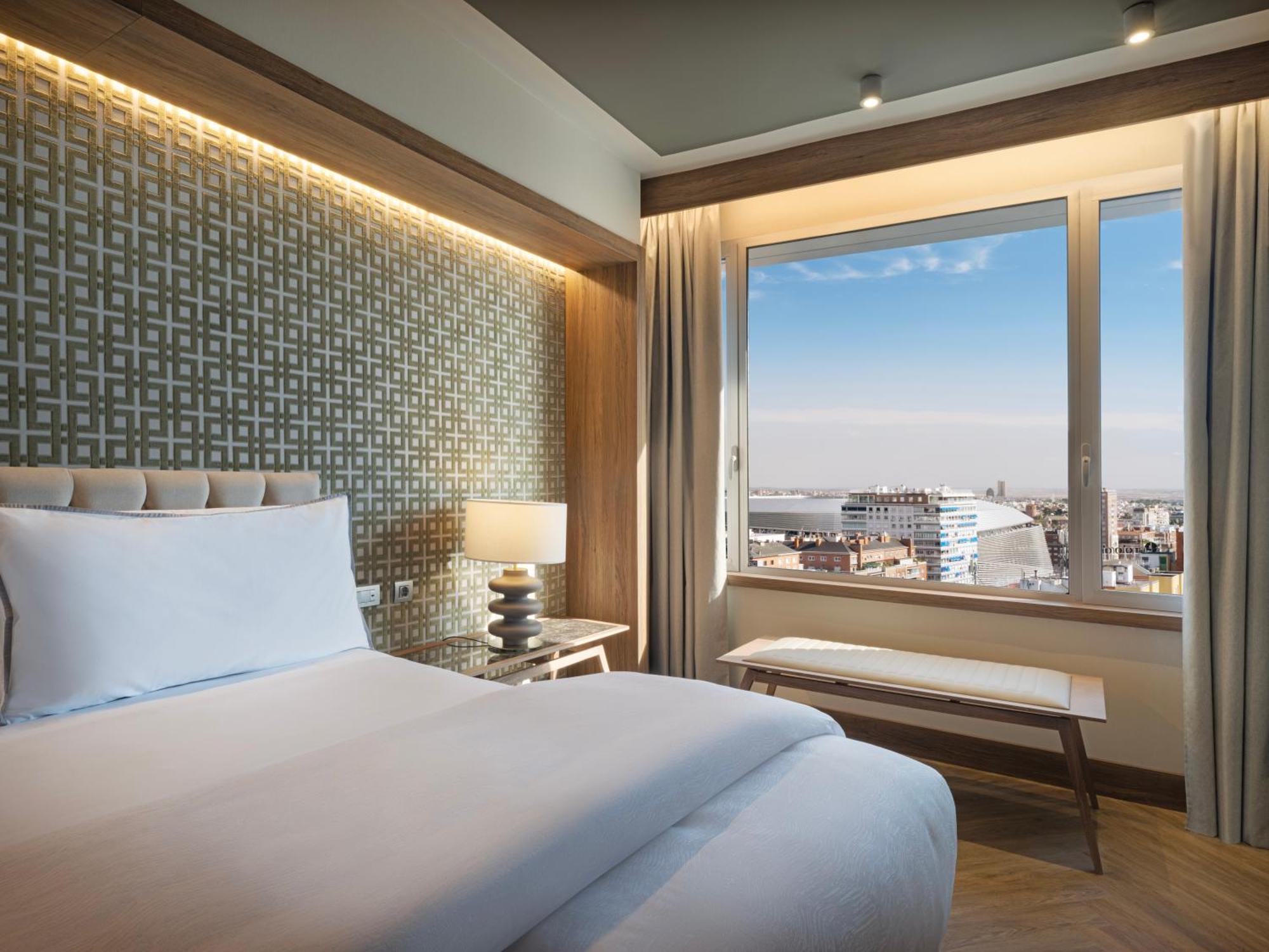 Hotel The Westin Madrid Cuzco Extérieur photo
