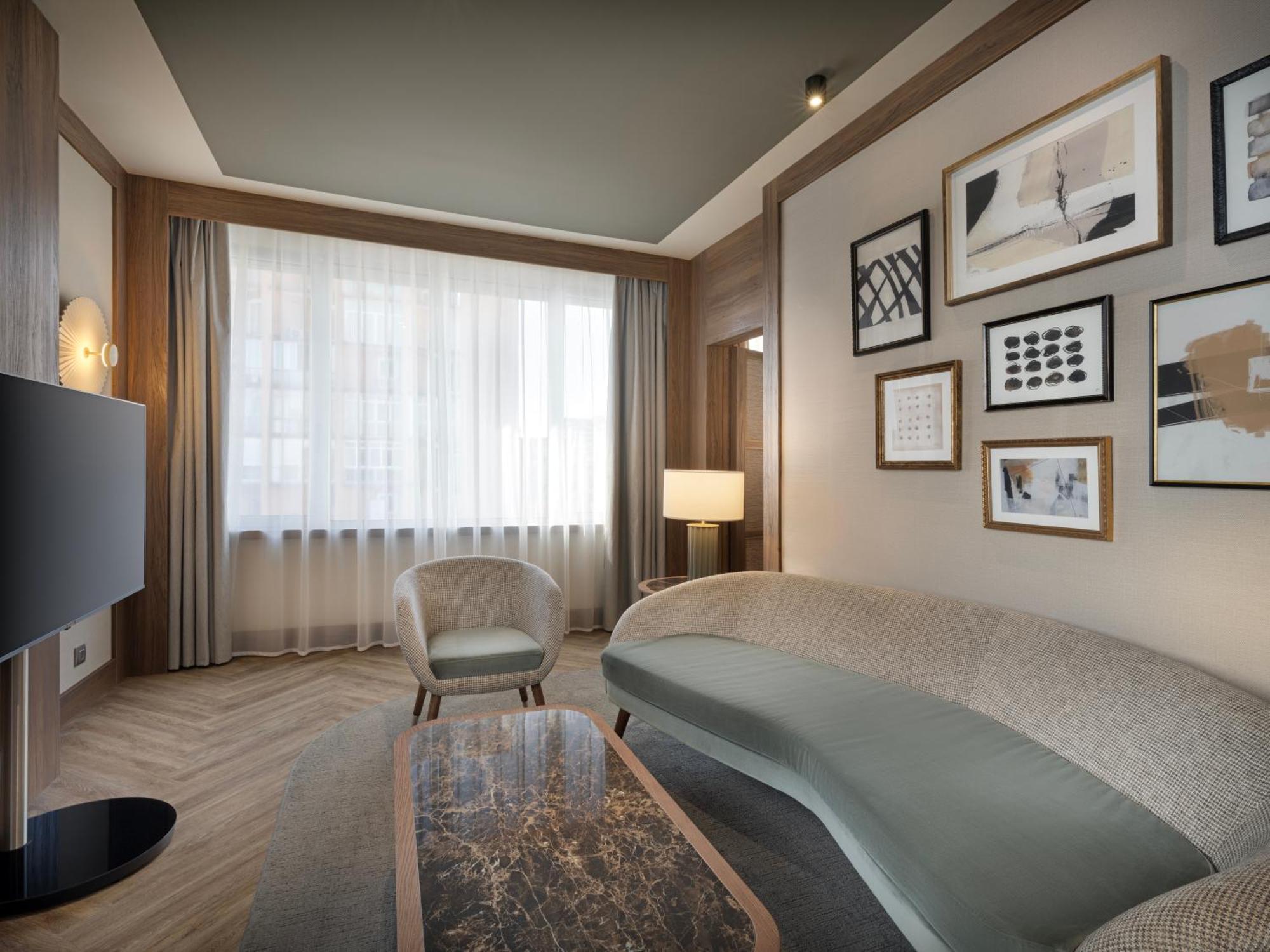 Hotel The Westin Madrid Cuzco Extérieur photo