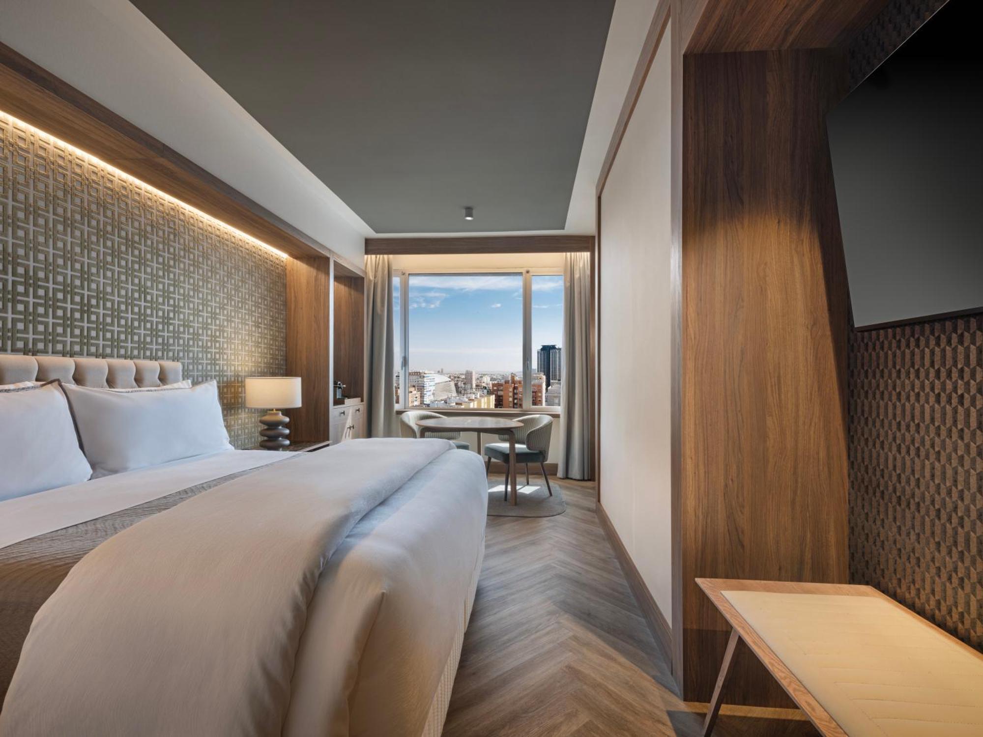 Hotel The Westin Madrid Cuzco Extérieur photo