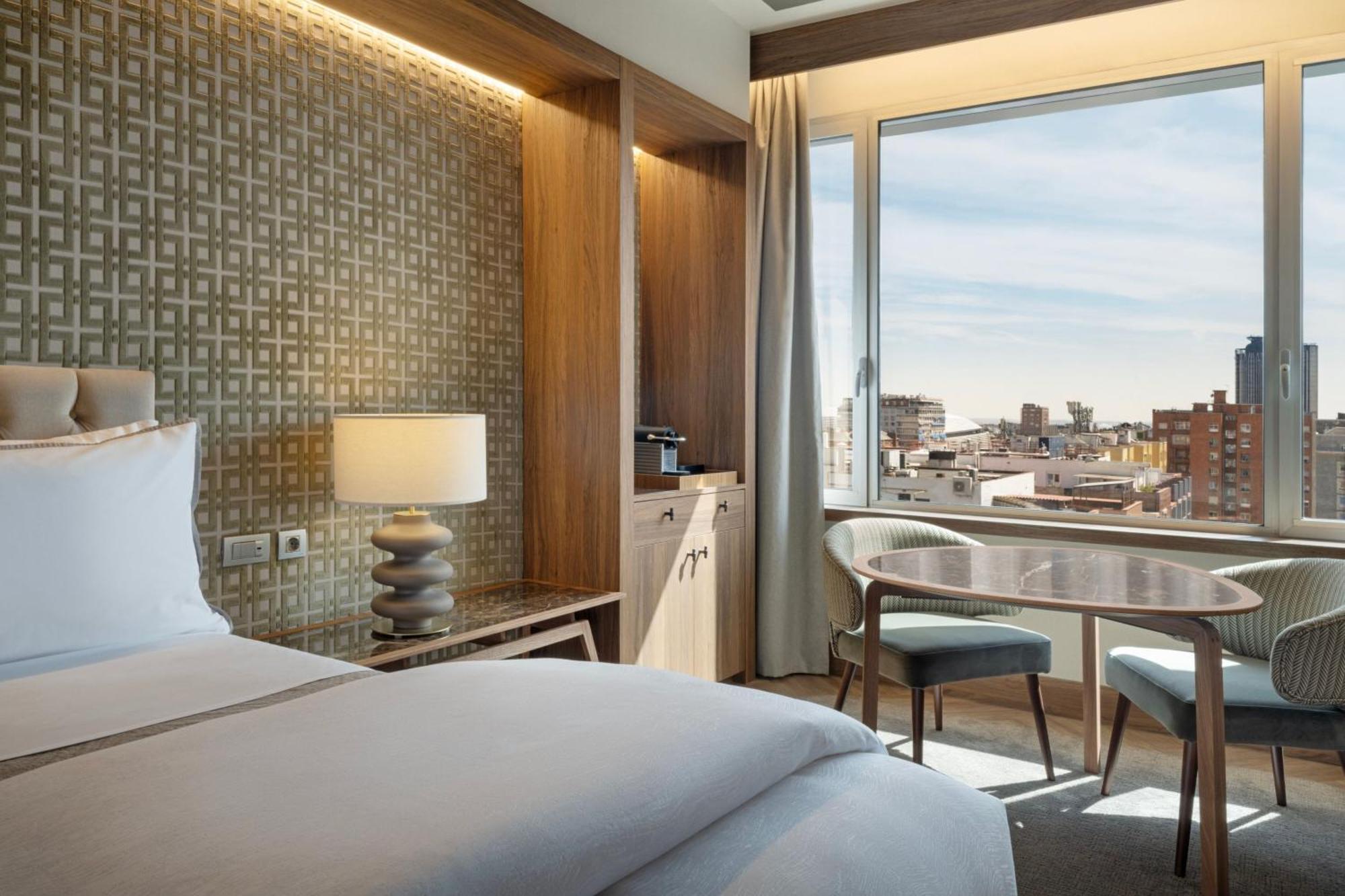 Hotel The Westin Madrid Cuzco Extérieur photo