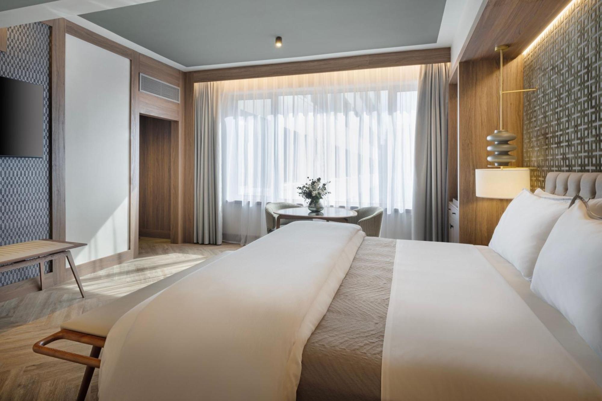 Hotel The Westin Madrid Cuzco Extérieur photo