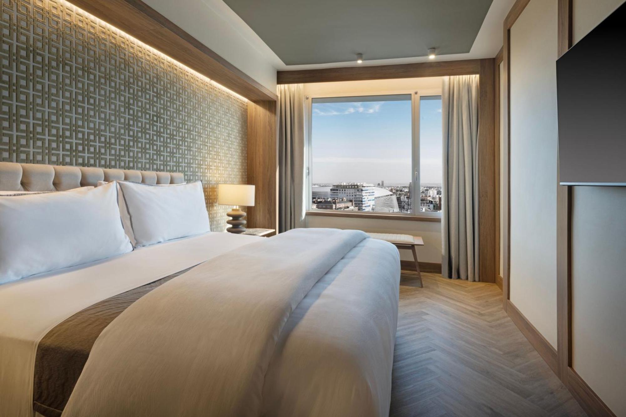 Hotel The Westin Madrid Cuzco Extérieur photo