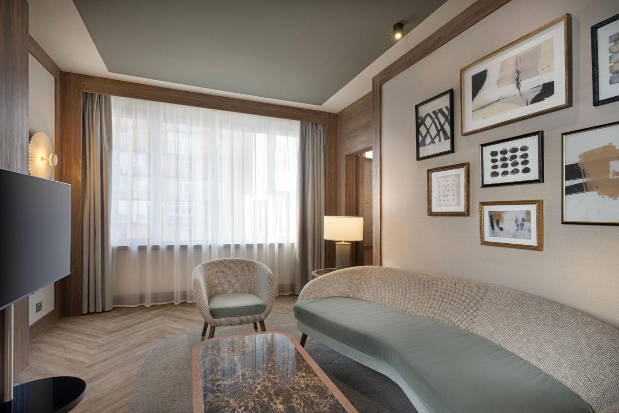 Hotel The Westin Madrid Cuzco Extérieur photo