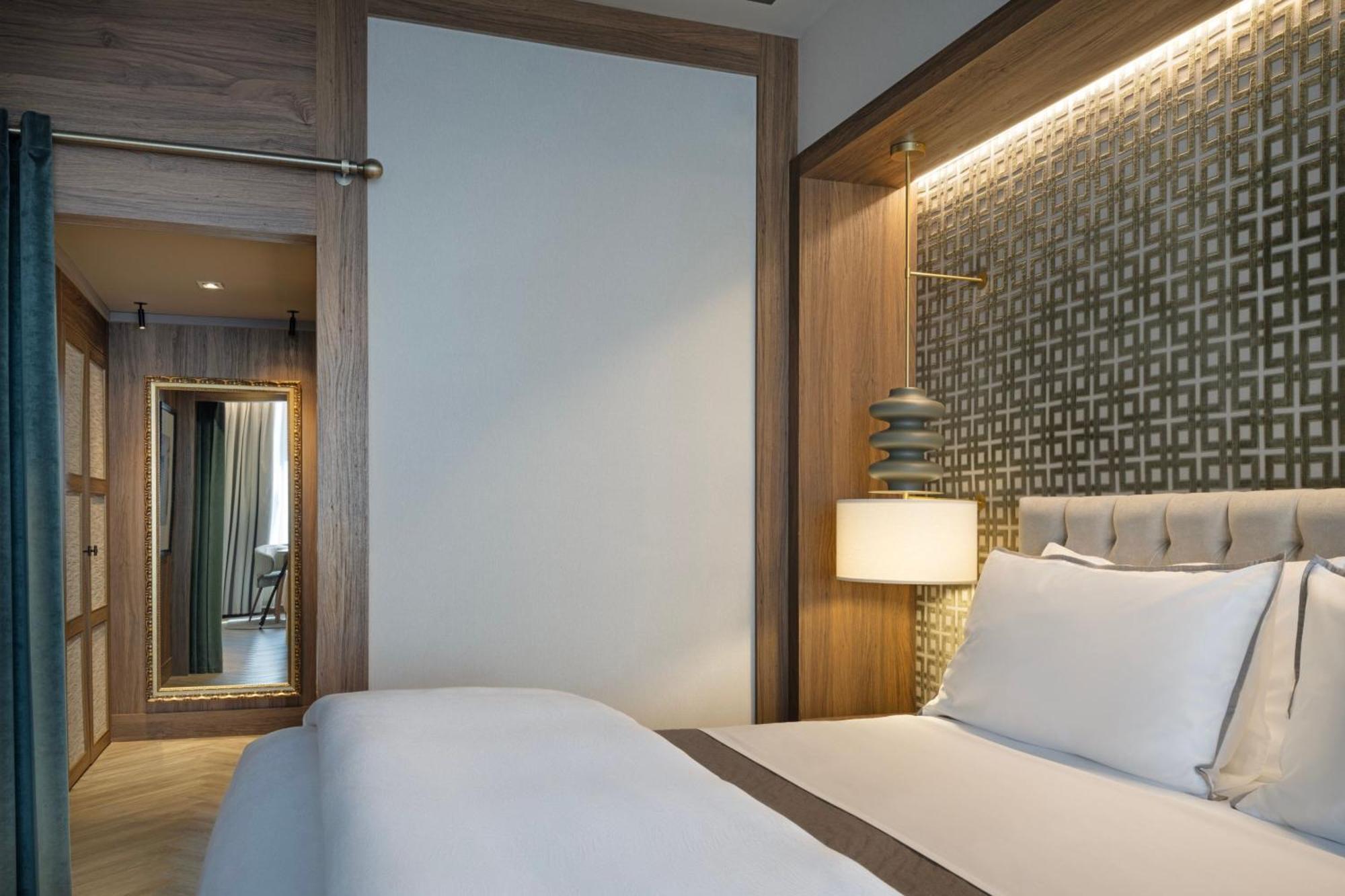 Hotel The Westin Madrid Cuzco Extérieur photo