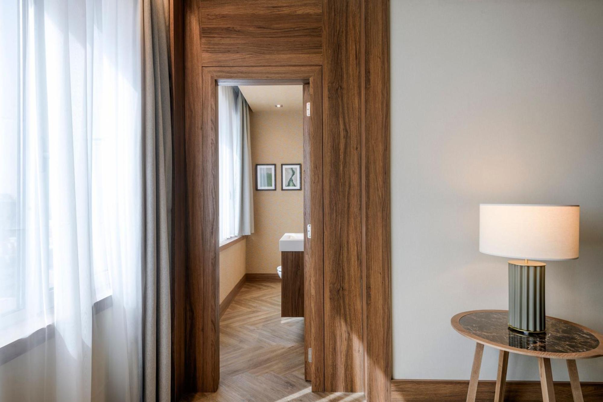 Hotel The Westin Madrid Cuzco Extérieur photo