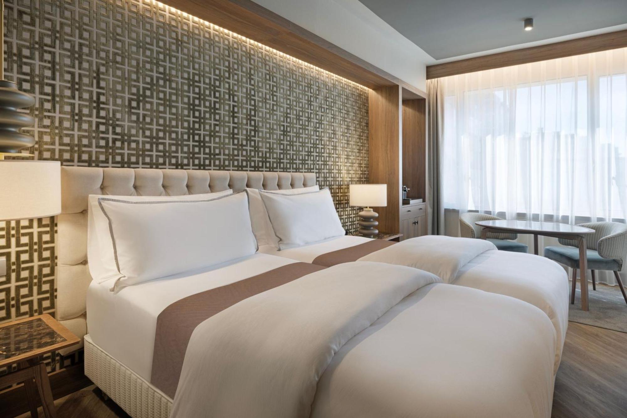 Hotel The Westin Madrid Cuzco Extérieur photo