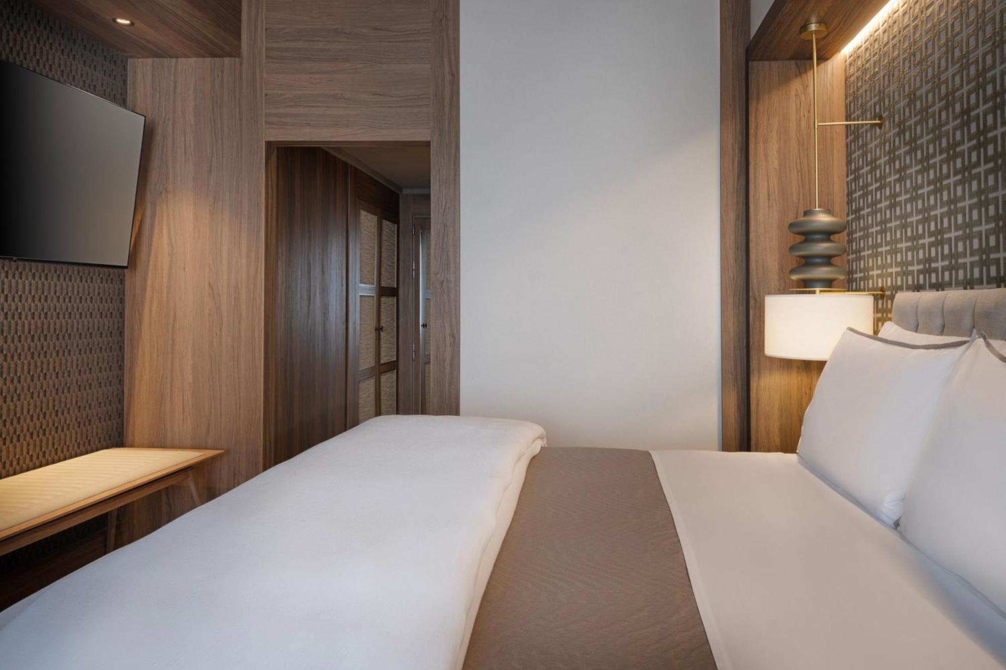 Hotel The Westin Madrid Cuzco Extérieur photo