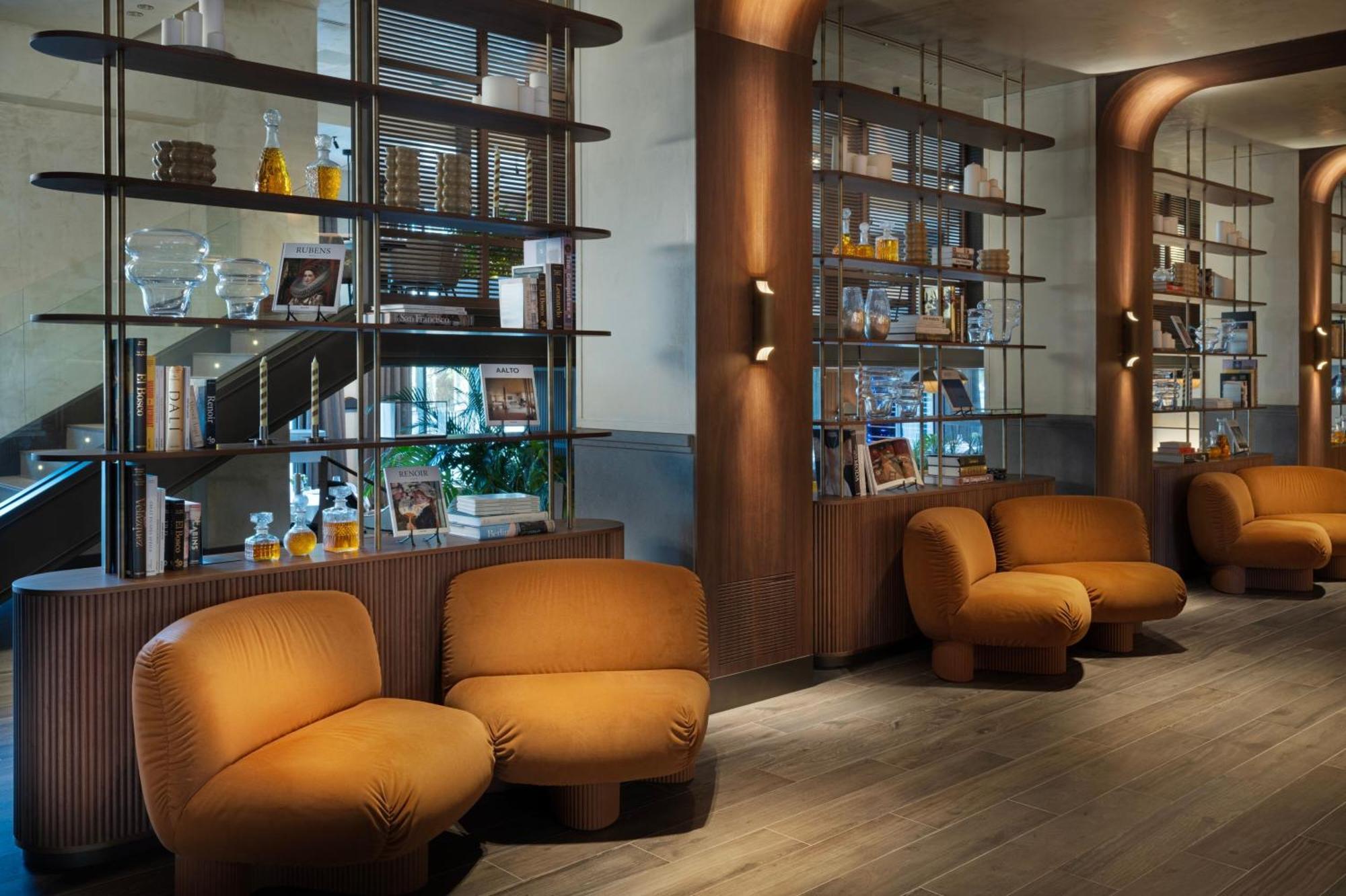 Hotel The Westin Madrid Cuzco Extérieur photo