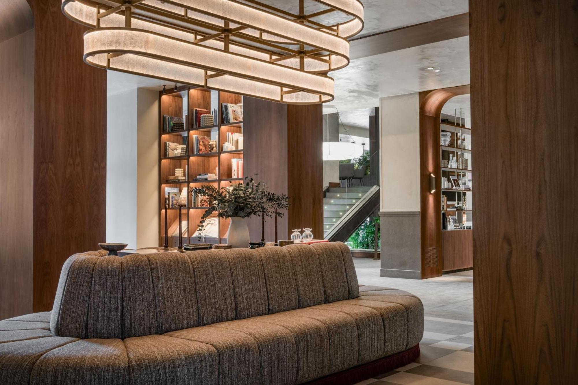 Hotel The Westin Madrid Cuzco Extérieur photo