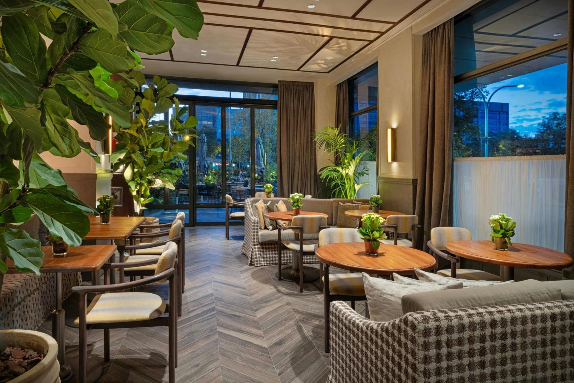 Hotel The Westin Madrid Cuzco Extérieur photo
